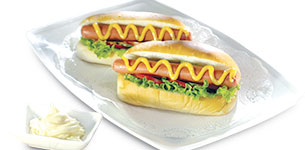 Bánh mì kẹp xúc xích