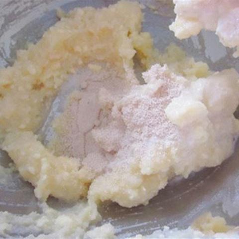 Cách làm bánh mì khoai tây nướng