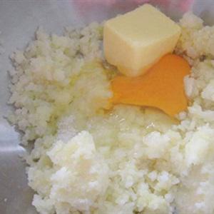 Cách làm bánh mì khoai tây nướng