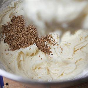 Cách làm bánh mì mè