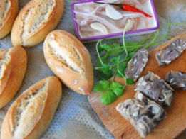 Bánh mì mini vỏ mỏng, giòn ruột xốp