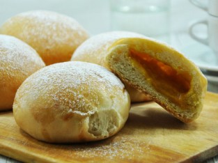 Bánh mì nhân bí ngô