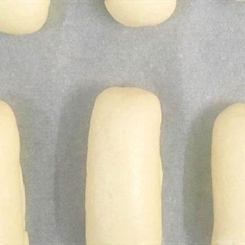 Cách làm bánh mì nhân bơ sữa