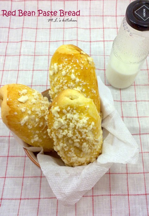 Bánh mì nhân đậu đỏ