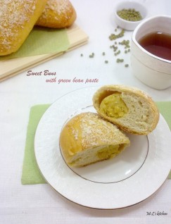 Bánh mì nhân đậu xanh