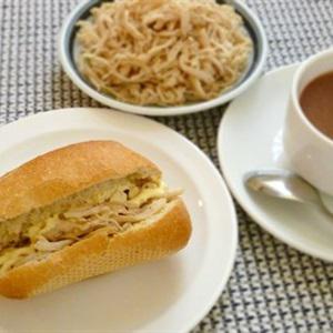 Cách làm bánh mì nhân thịt gà
