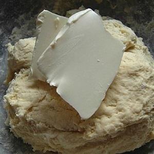 Cách làm bánh mì nhân thịt nguội