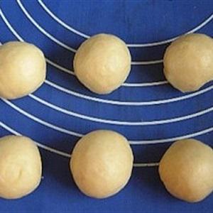 Cách làm bánh mì nhân thịt nguội