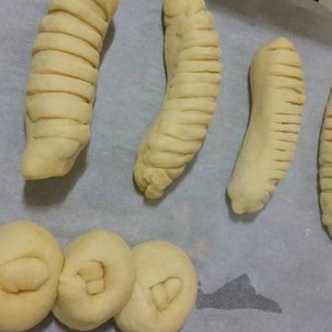 Cách làm bánh mì nhân xúc xích