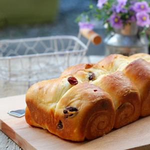 Cách làm bánh mì nho