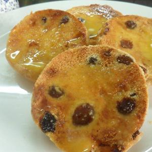 Cách làm bánh mì nho khô