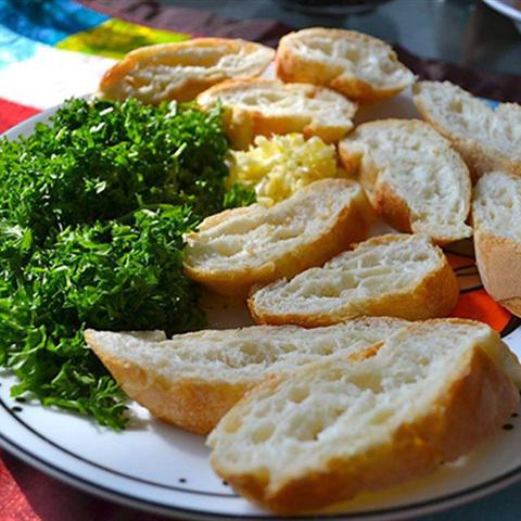 Cách làm bánh mì nướng bơ tỏi