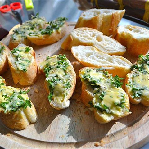 Cách làm bánh mì nướng bơ tỏi