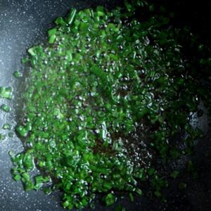 Cách làm bánh mì nướng muối ớt