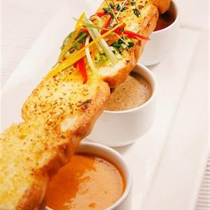 Cách làm bánh mì nướng phết bơ tỏi