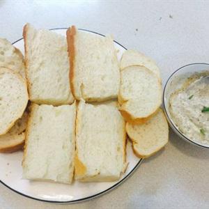 Cách làm bánh mì nướng tỏi