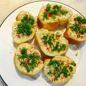 Cách làm bánh mì nướng tỏi