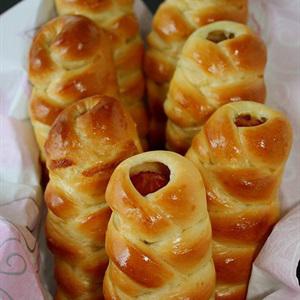 Cách làm bánh mì nướng xúc xính