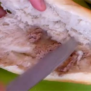 Cách làm bánh mì pa tê thịt nguội