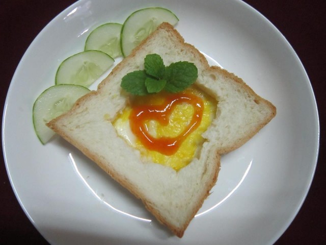 Bánh mì sandwich chiên trứng