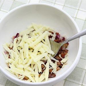 Cách làm bánh mì sandwich cuộn phô mai chiên