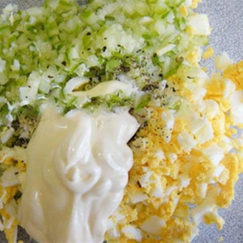 Cách làm bánh mì sandwich cuộn trứng