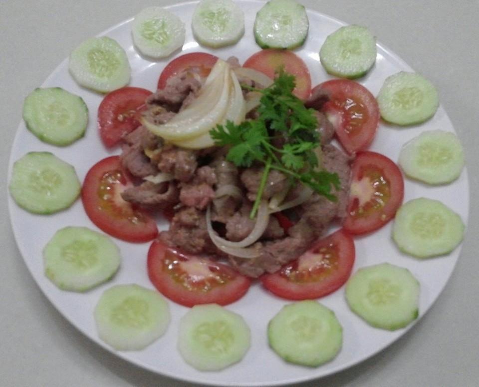 Bánh mì sandwich salad cá ngừ