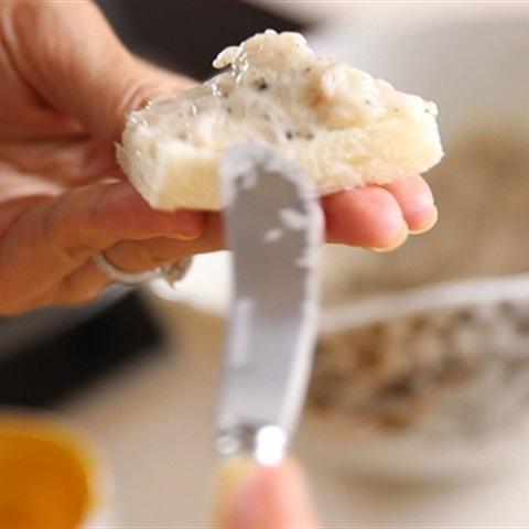 Cách làm bánh mì sandwich tôm chiên xù