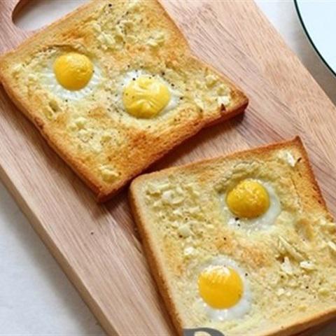 Cách làm bánh mì sandwich trứng cút