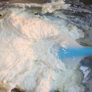 Cách làm bánh mì sữa tươi hình trái tim