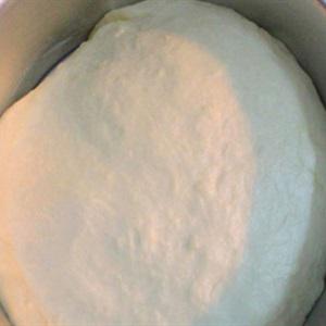 Cách làm bánh mì sữa tươi hình trái tim