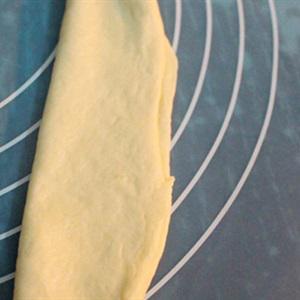 Cách làm bánh mì sữa tươi hình trái tim
