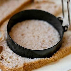 Cách làm bánh mì trứng thịt