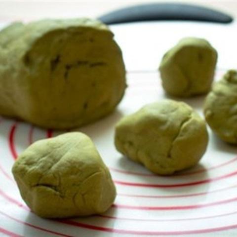 Cách làm bánh mì trà xanh