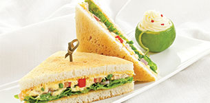 Bánh mì trứng đánh thịt nguội