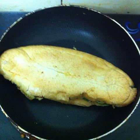 Cách làm bánh mì trứng đơn giản