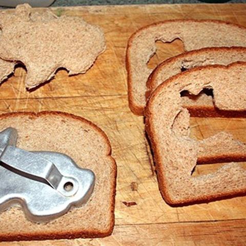 Cách làm bánh mì trứng hình thỏ