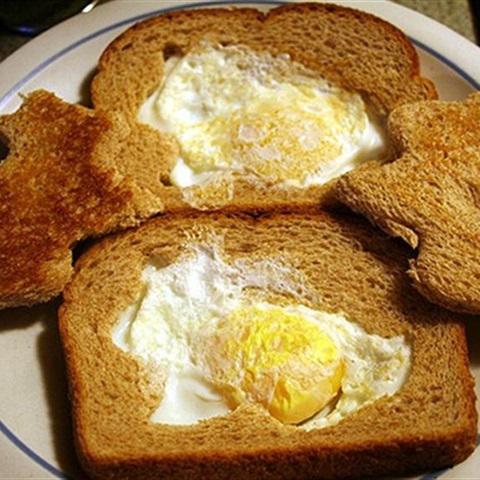 Cách làm bánh mì trứng hình thỏ