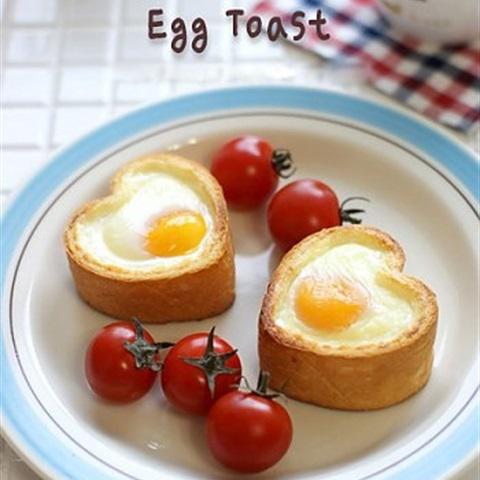 Cách làm bánh mì trứng trái tim