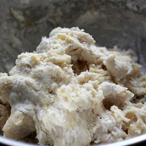 Cách làm bánh mì vòng nguyệt quế