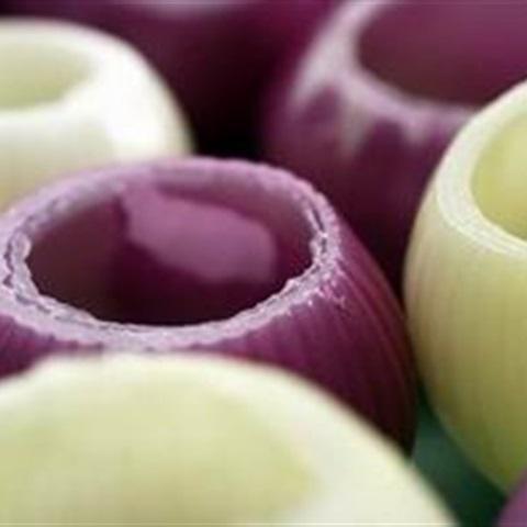 Cách làm bánh mì xá xíu bọc hành tây