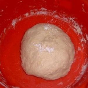 Cách làm bánh mì xúc xích nướng