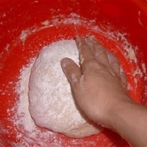 Cách làm bánh mì xúc xích nướng