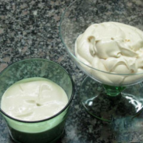 Cách làm bánh mousse caramel bắp không cần khuôn