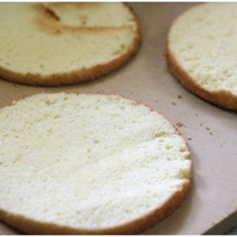 Cách làm bánh mousse dâu tây