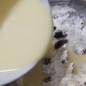 Cách làm bánh muffin dâu tằm