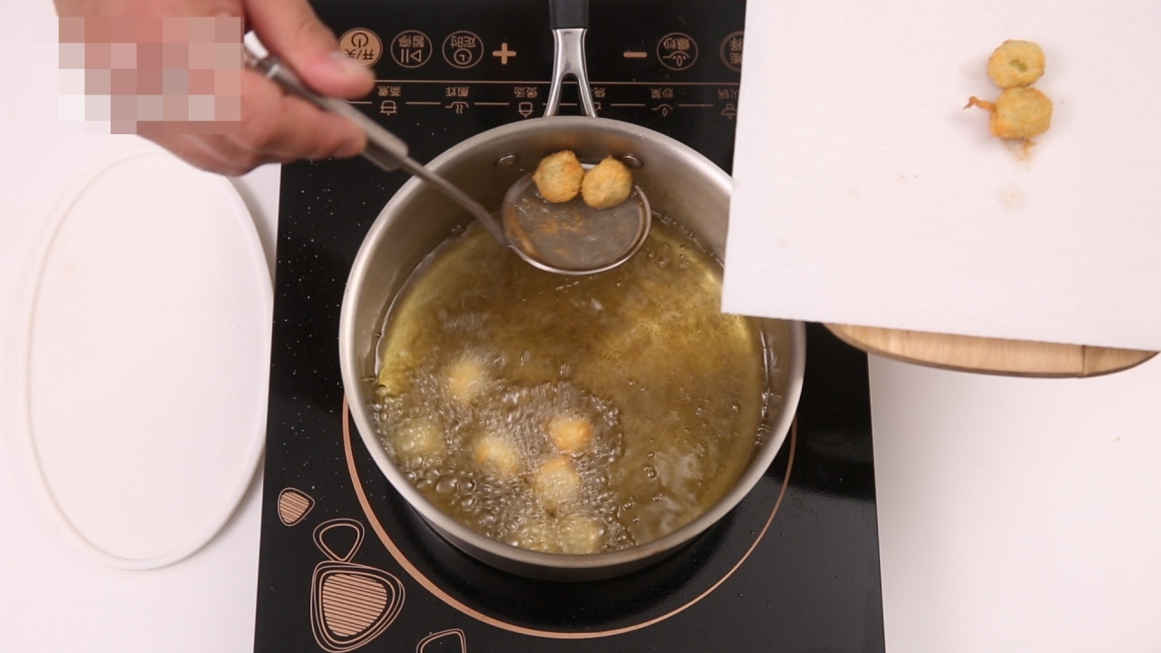 Bánh muffin súp lơ hành tím ngon khó cưỡng