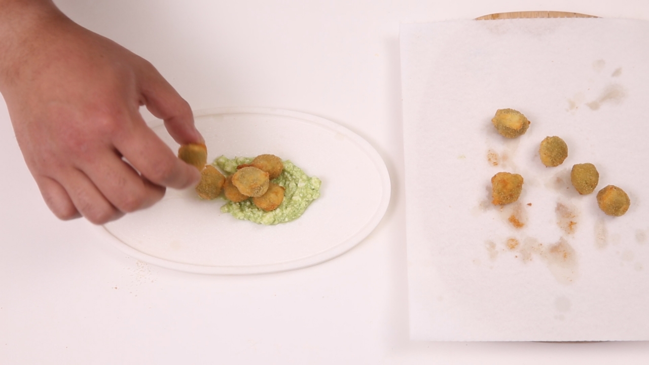 Bánh muffin súp lơ hành tím ngon khó cưỡng