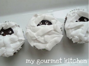 Bánh mummy cupcake