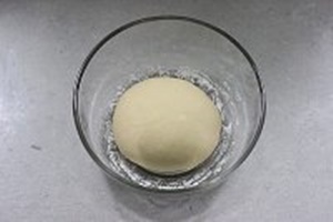 Bánh mỳ xúc xích ăn là thích mê!